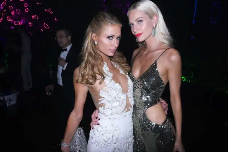 paris hilton and poppy delevingne