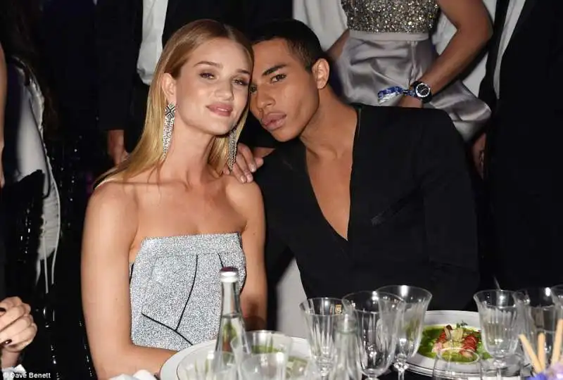 rosie huntington whiteley e olivier rousteing