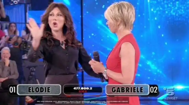 sabrina ferilli sostituita da virginia raffaele con maria de filippi