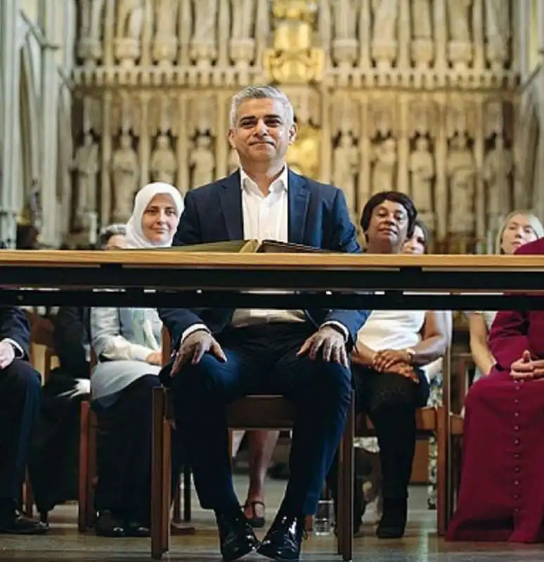 SADIQ KHAN NELLA CATTEDRALE CRISTIANA DI SOUTHWARK