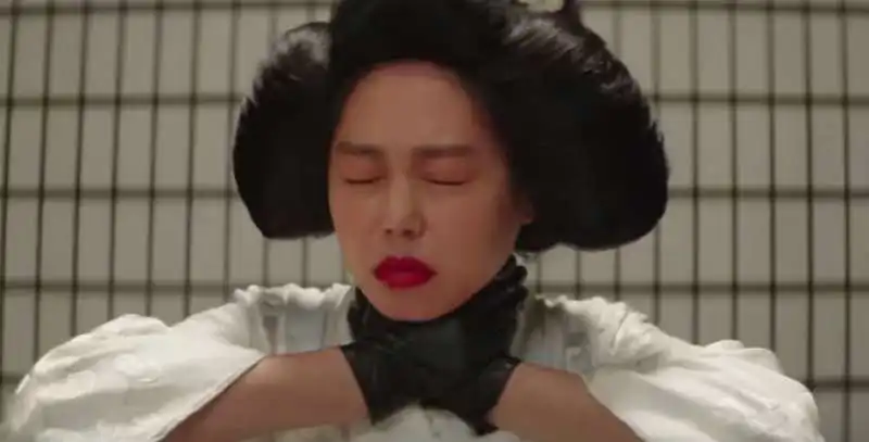 the handmaiden  2