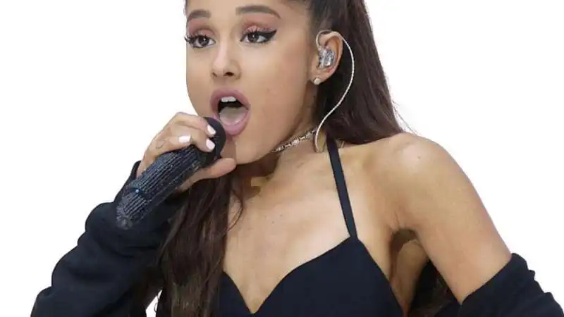 ARIANA GRANDE