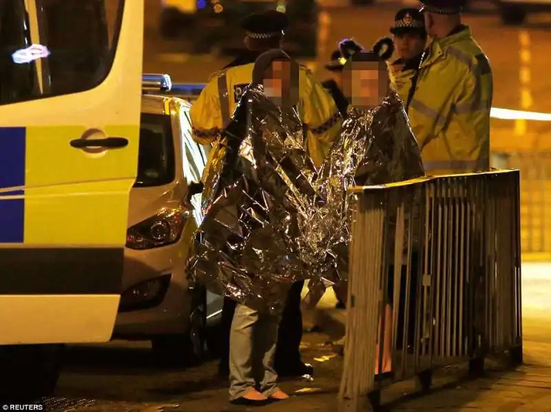 attentato a manchester al concerto di ariana grande  14