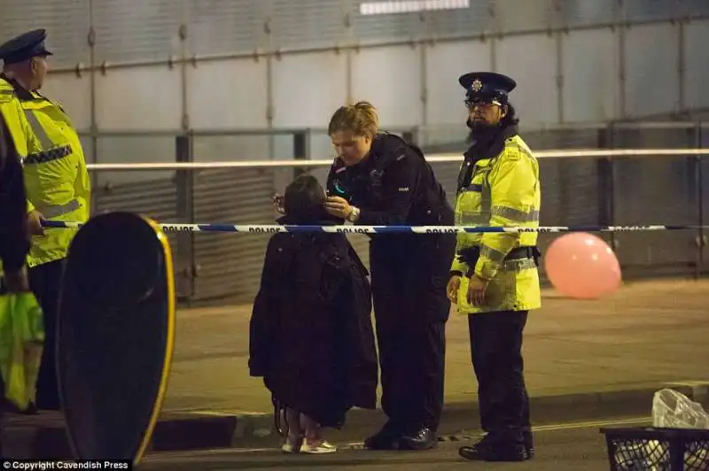 attentato a manchester al concerto di ariana grande  7