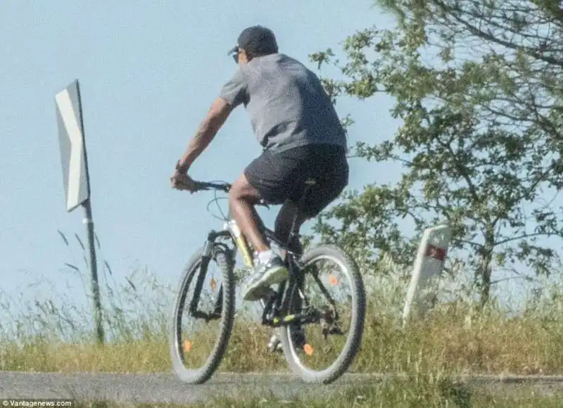 barack in bici copia