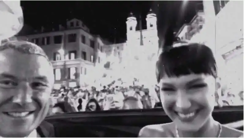 bella hadid vacanze romane