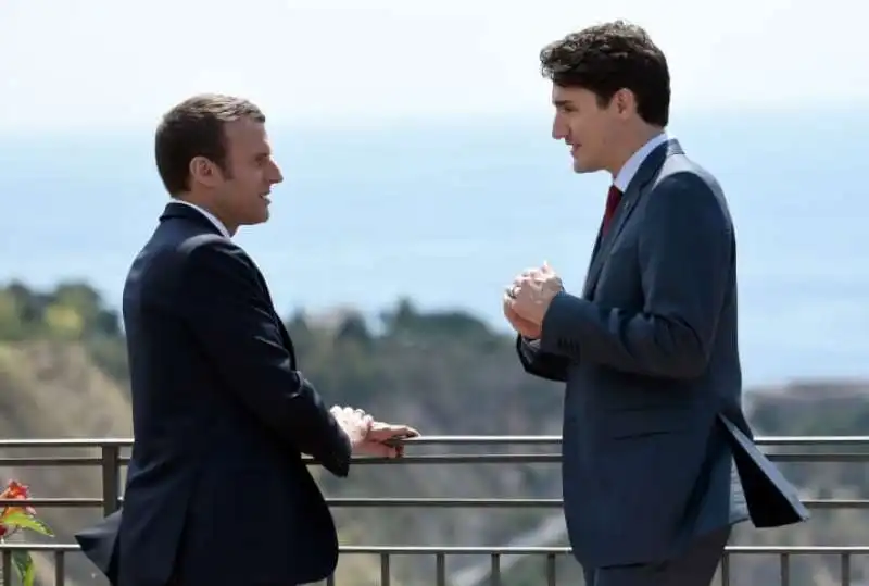 emmanuel macron e justin trudeau a taormina  8