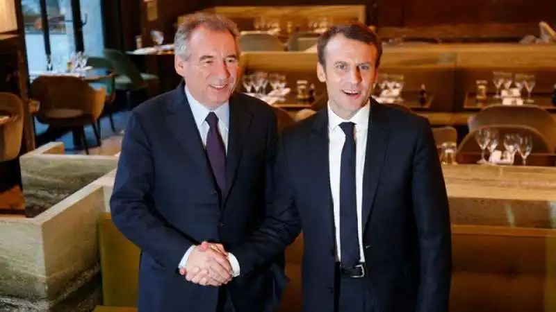 francois bayrou emmanuel macron