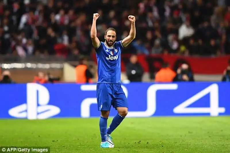 HIGUAIN 1