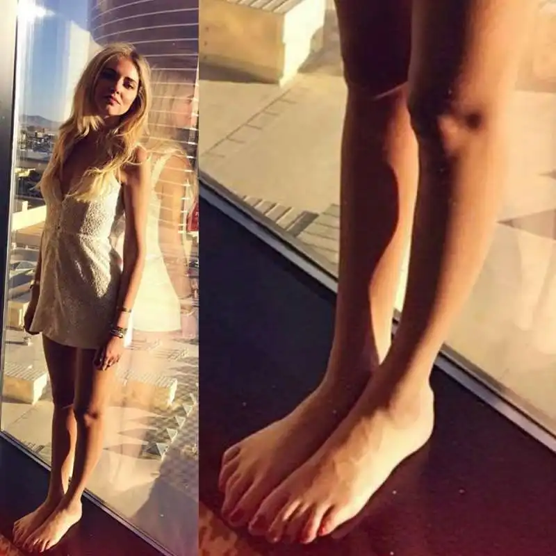 i piedi di chiara ferragni  21