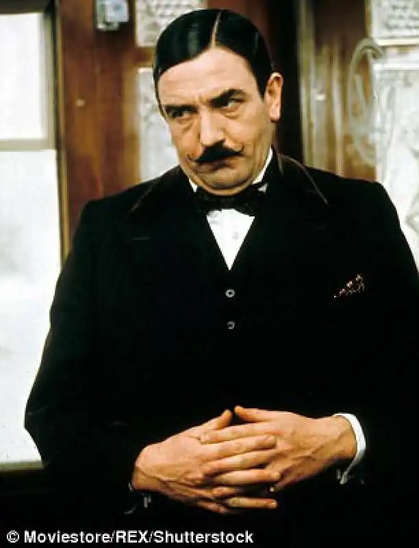 il poirot di albert finney