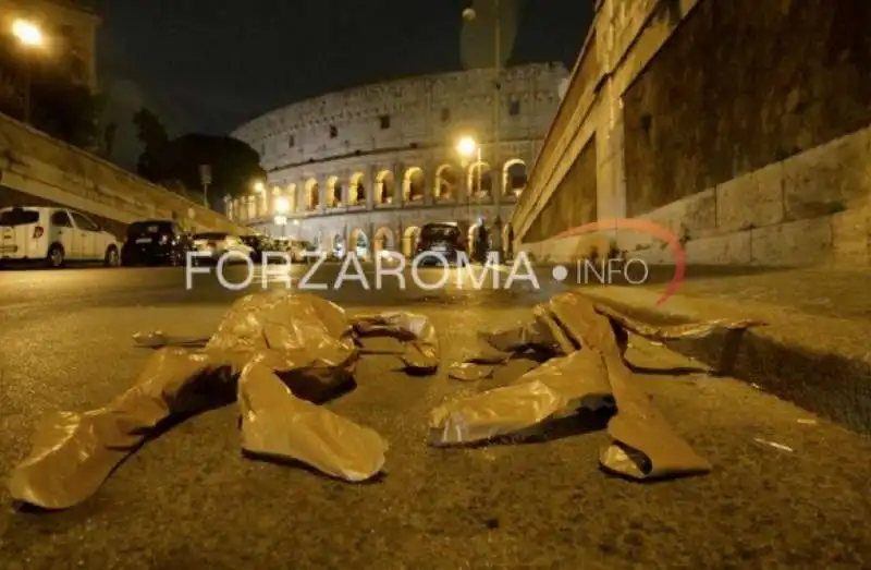 manichini al colosseo  5