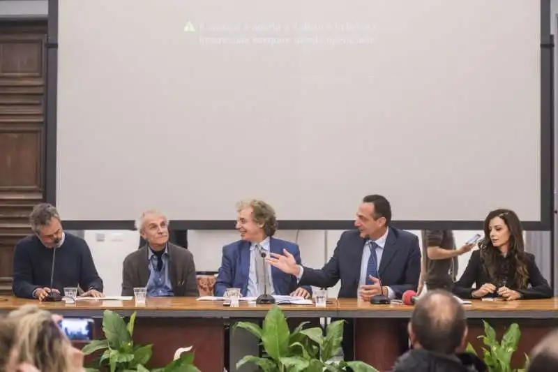 massimo scaglione presenta mondo di mezzo in campidoglio con marcello de vito