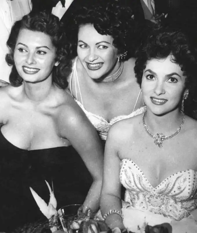 sofia loren   yvonne de carlo   gina lollobrigida