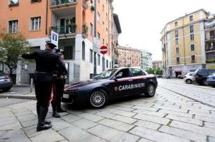 CARABINIERI A MILANO