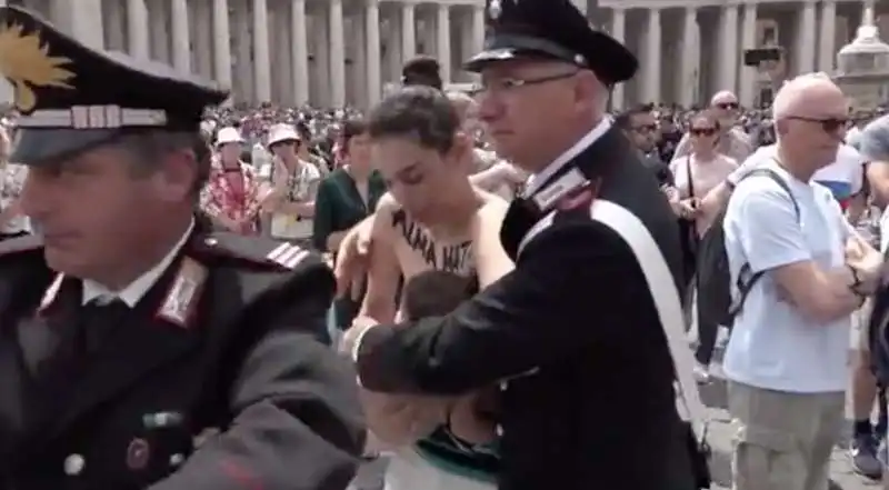 femen a san pietro 3