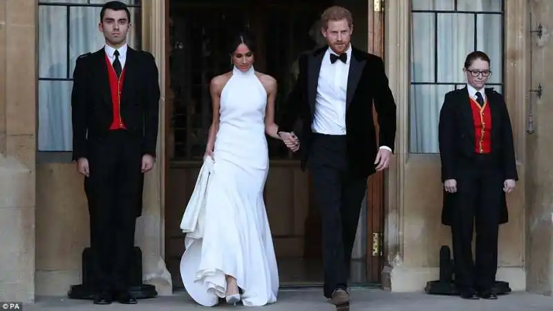 harry e meghan dopo la cerimonia nuziale  9