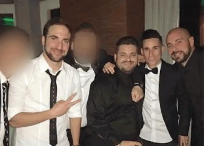 HIGUAIN UNO DEI FRATELLI ESPOSITO CALLEJON REINA