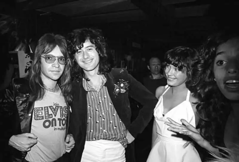 jimmy page, pamela des barrs e rodney bingenheimer