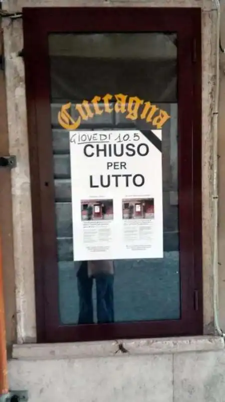 LA PROTESTA DEI LOCALI DI ROMA - CHIUSO PER LUTTO 