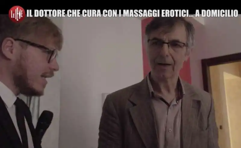 le iene   il medico che cura con i massaggi erotici a domicilio  17