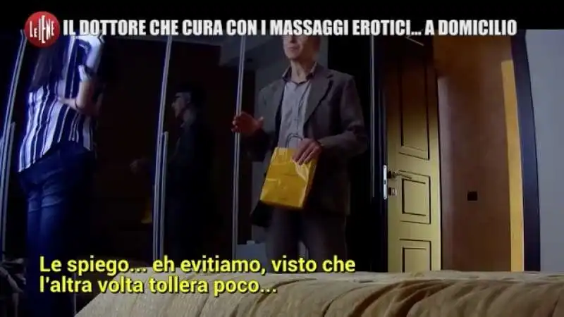 le iene   il medico che cura con i massaggi erotici a domicilio  4