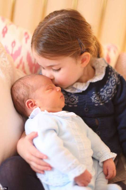 louis con la sorella, la principessa charlotte