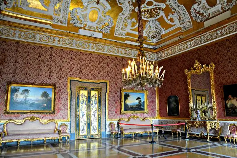 PALAZZO REALE NAPOLI 1