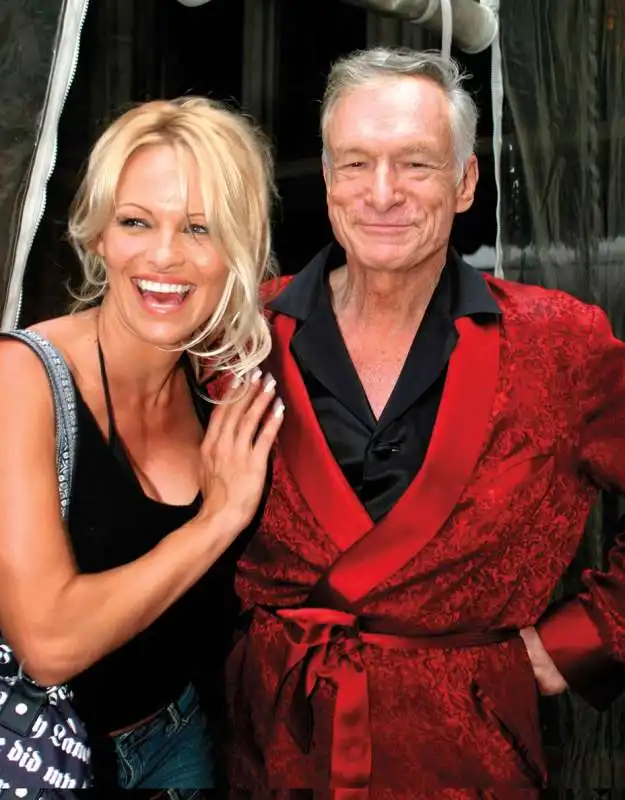 pamela anderson con hefner