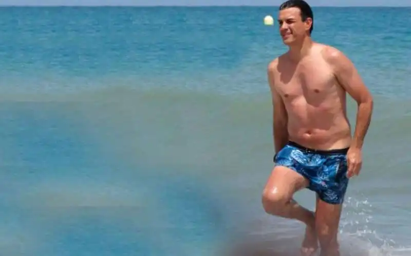 pedro sanchez al mare  