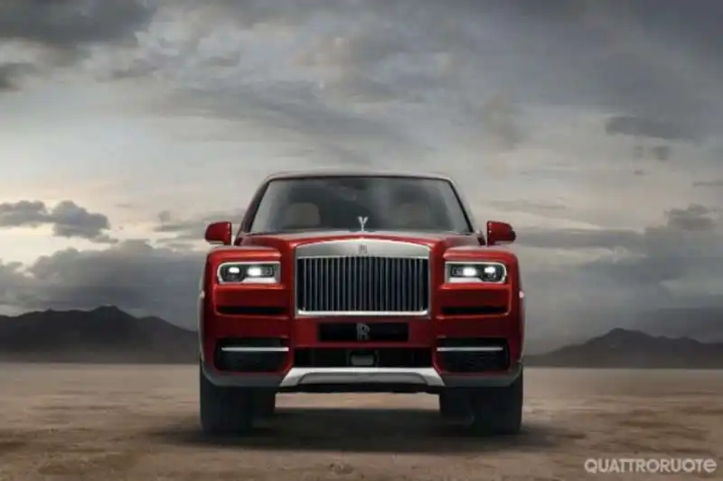 rolls royce cullinan 10