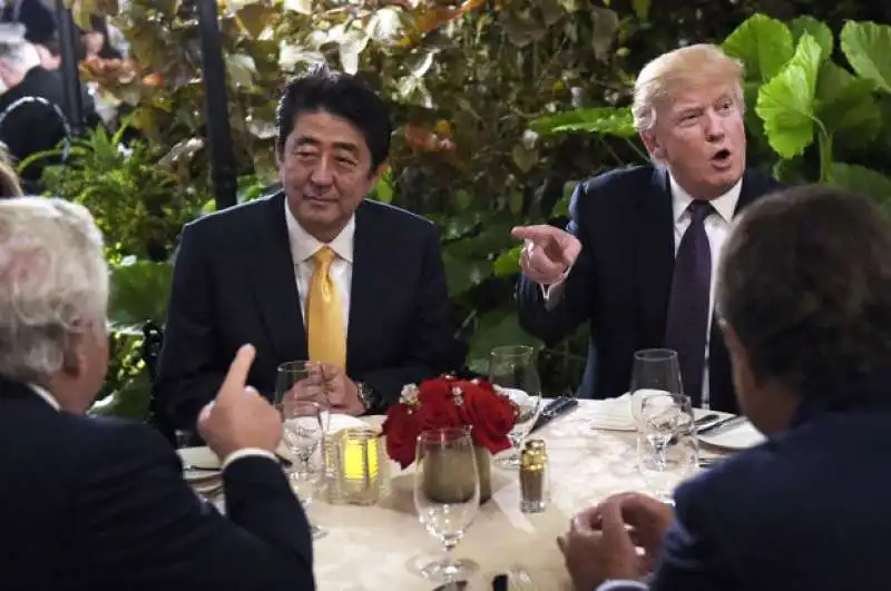 shinzo abe a mar a lago