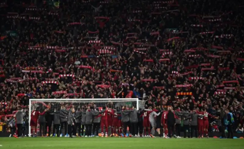 barcellona liverpool you'll never walk alone