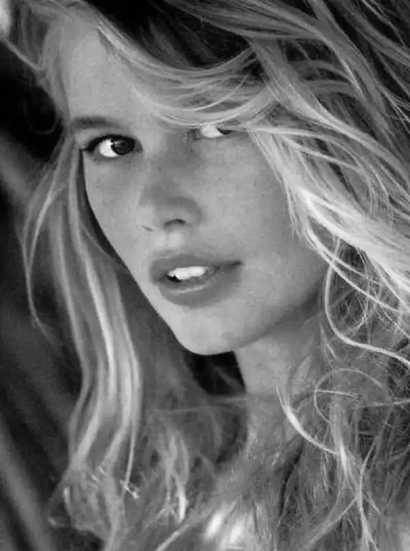 claudia schiffer modella minorenne