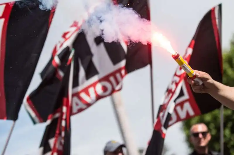 corteo di forza nuova contro mimmo lucano alla sapienza di roma 11