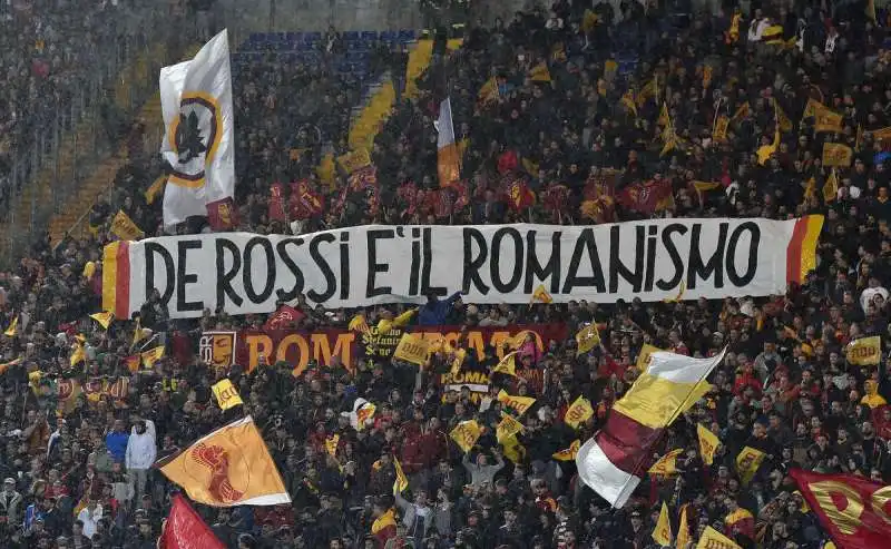 cuore di roma per daniele de rossi  foto  mezzelani gmt43