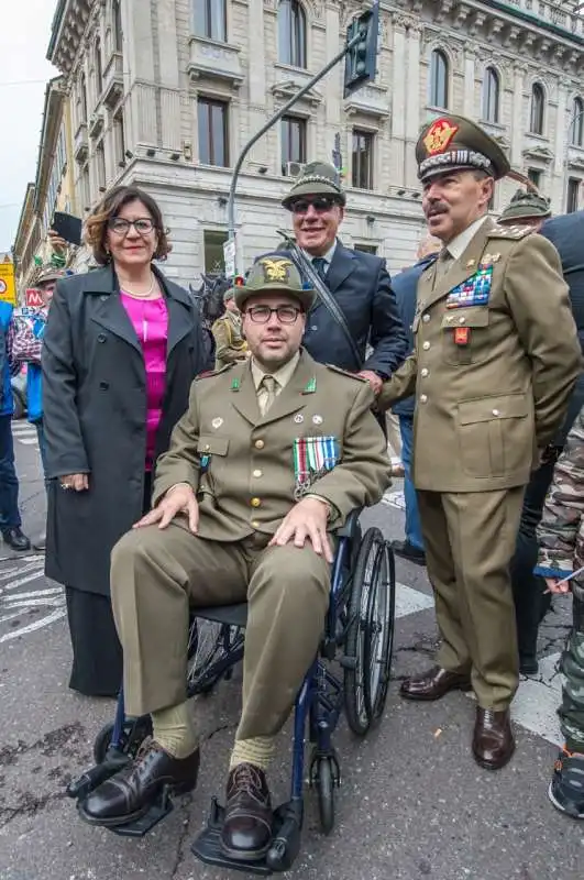 elisabetta trenta all'adunata degli alpini 2