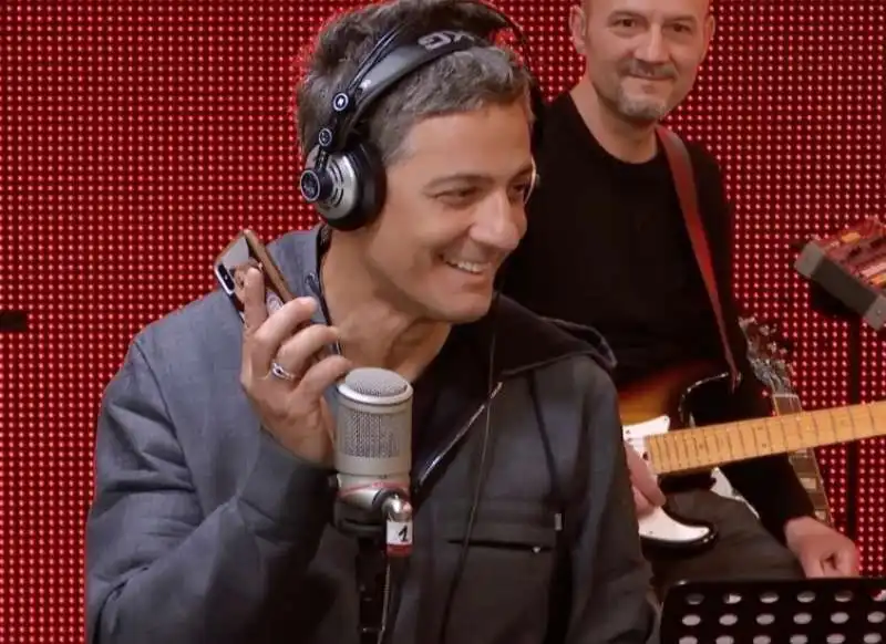 fiorello a radio2 social club  3