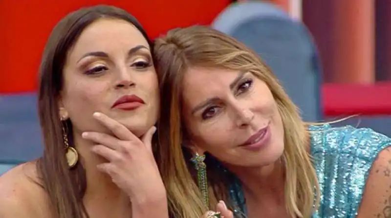 francesca de andre' guendalina canessa gf16