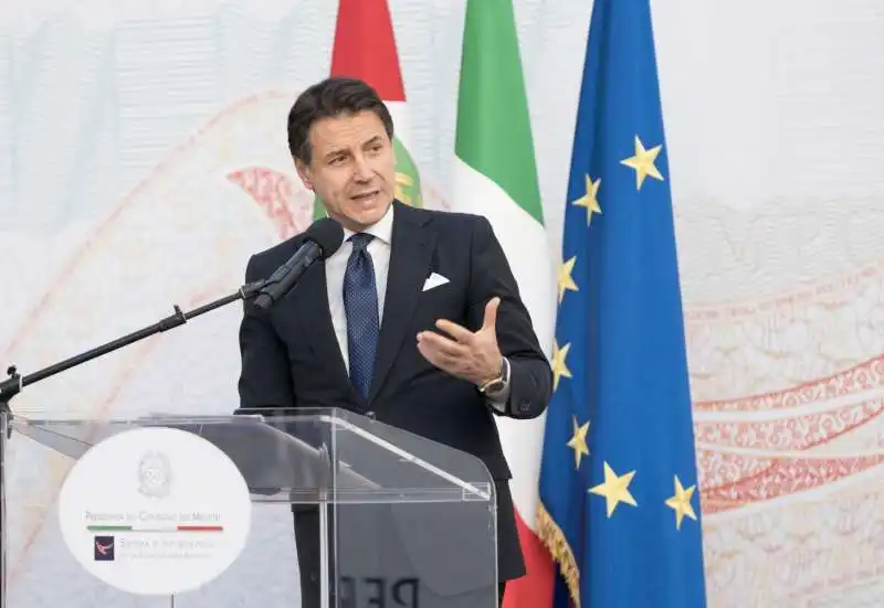 giuseppe conte all'inaugurazione della nuova sede dell'intelligence 6