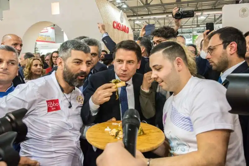 GIUSEPPE CONTE VISITA TUTTOFOOD A RHO FIERA