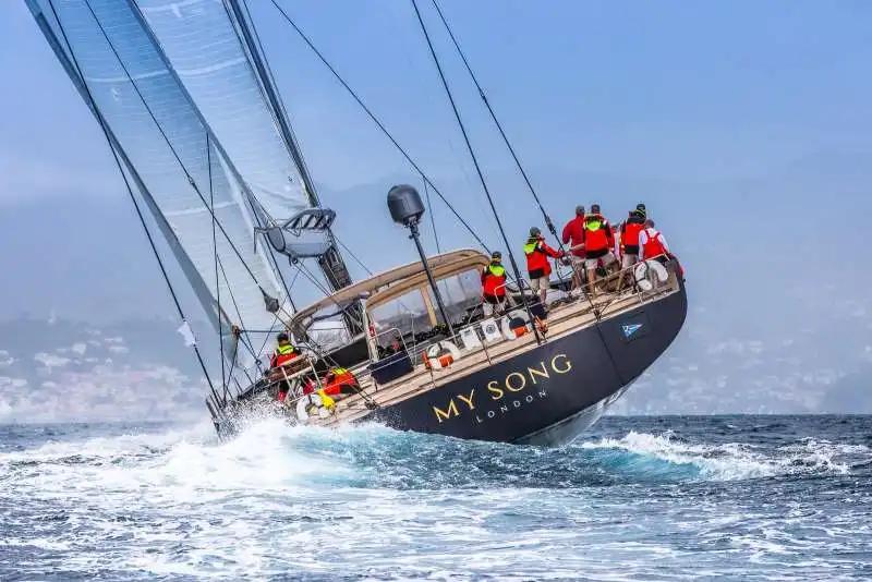 la nave 'my song' di loro piana 8