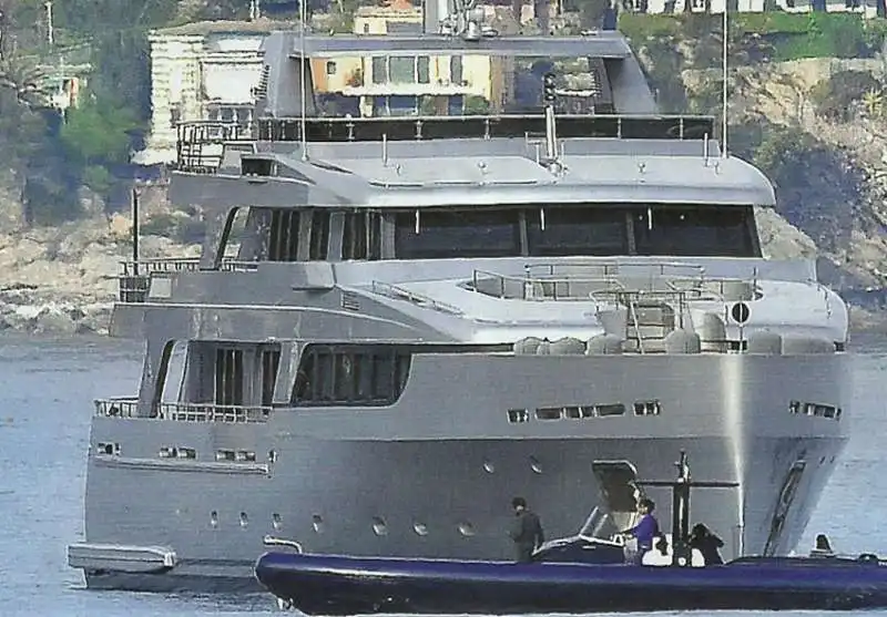 LO YACHT DI PIER SILVIO BERLUSCONI