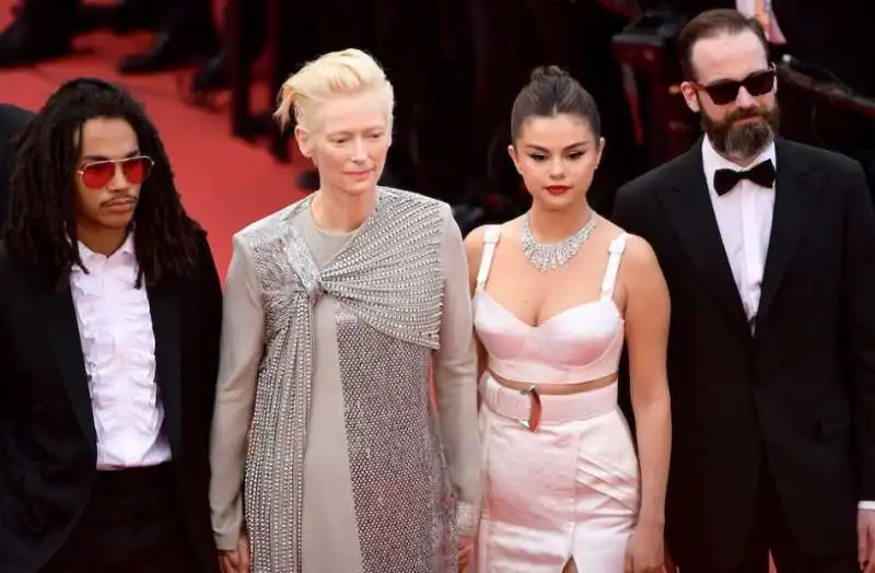 luka sabbat, tilda swinton e selena gomez