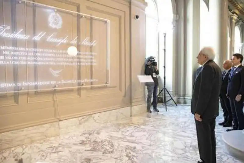 mattarella all'inaugurazione della nuova sede dell'intelligence