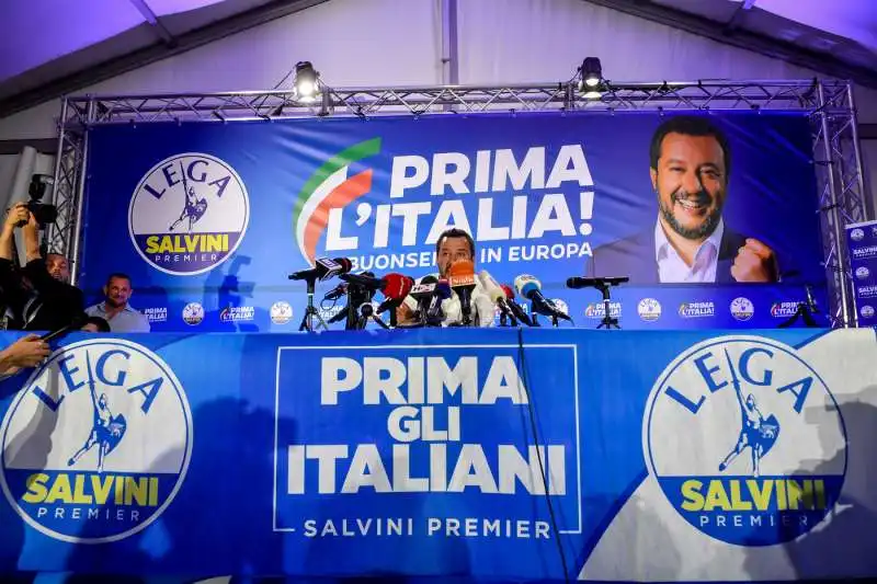 matteo salvini commenta la vittoria della lega alle europee da via bellerio 18