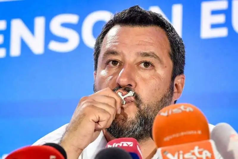 matteo salvini commenta la vittoria della lega alle europee da via bellerio 8