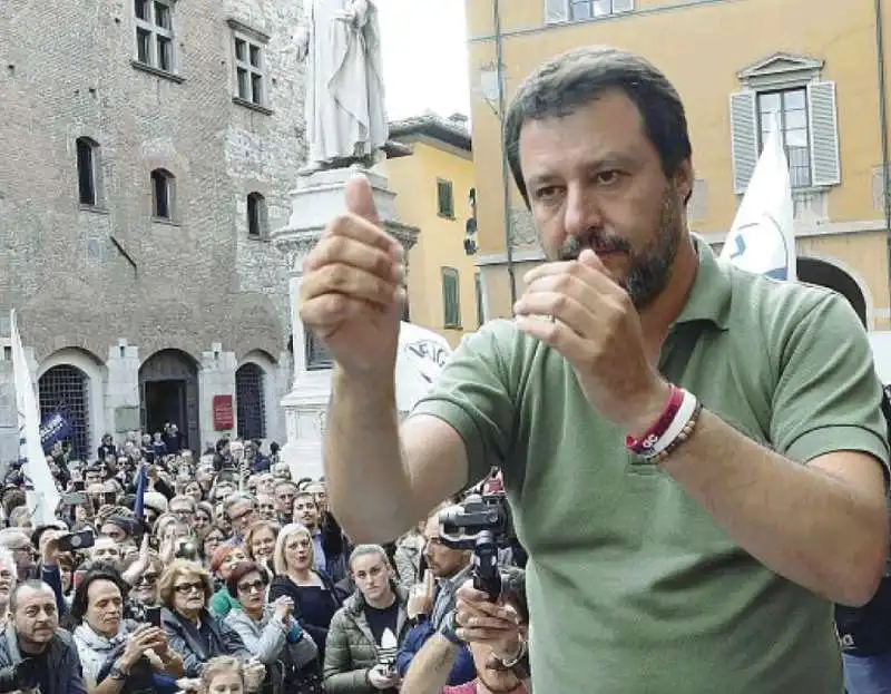 MATTEO SALVINI IN PIAZZA