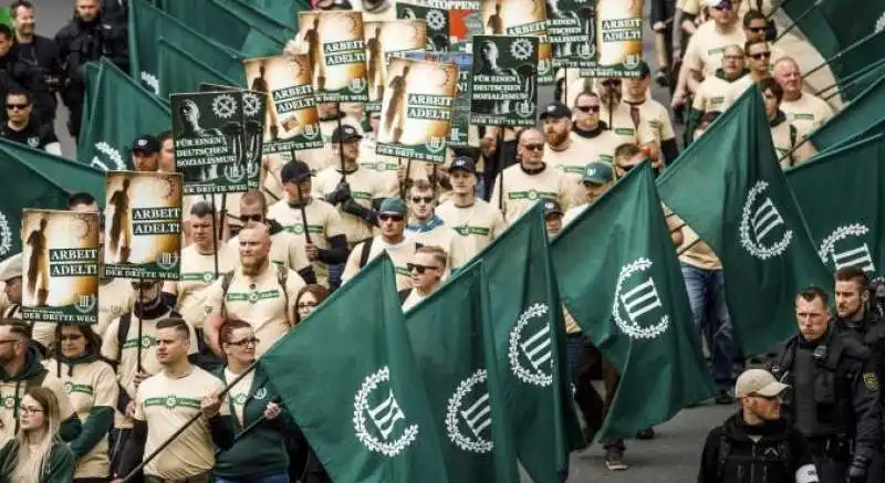 neonazisti di plauen 16