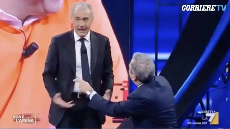 non e' l'arena   massimo giletti tenta di placare maurizio gasparri 3